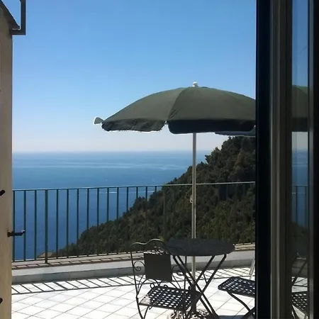 Al Poggio Antico Apart Otel 2*