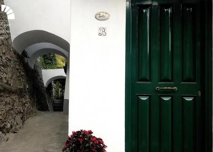 Al Poggio Antico Lägenhetshotell