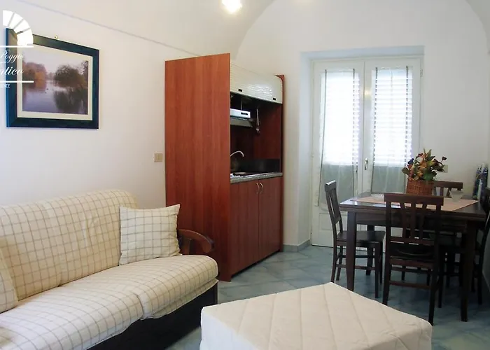 Al Poggio Antico Lägenhetshotell 3*